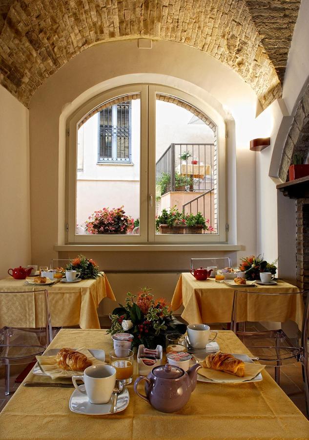 Hotel Sorella Luna Assisi Esterno foto
