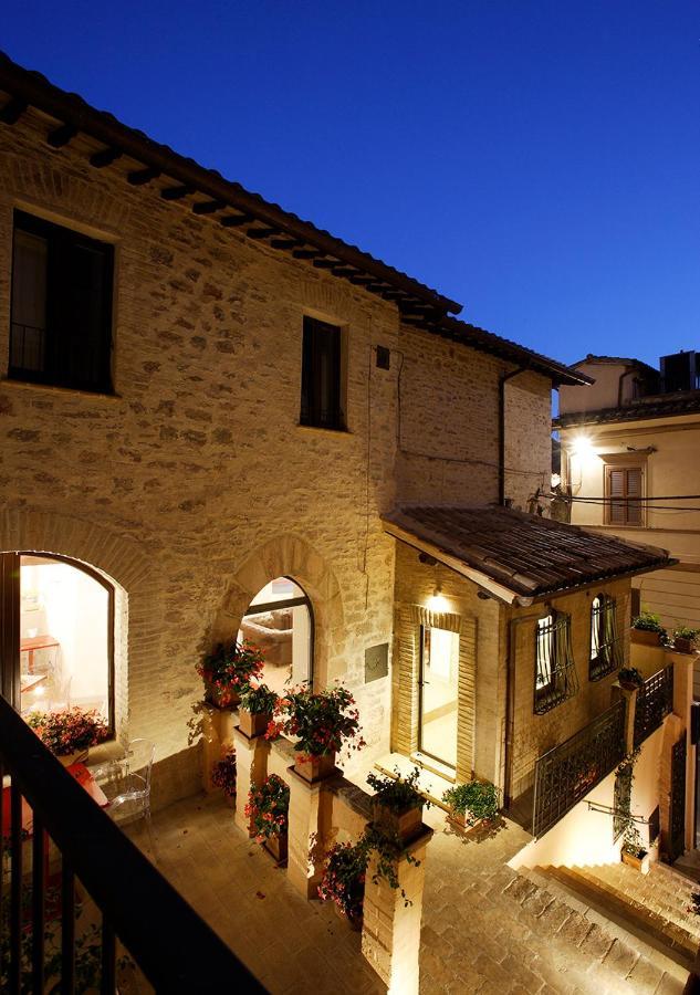 Hotel Sorella Luna Assisi Esterno foto