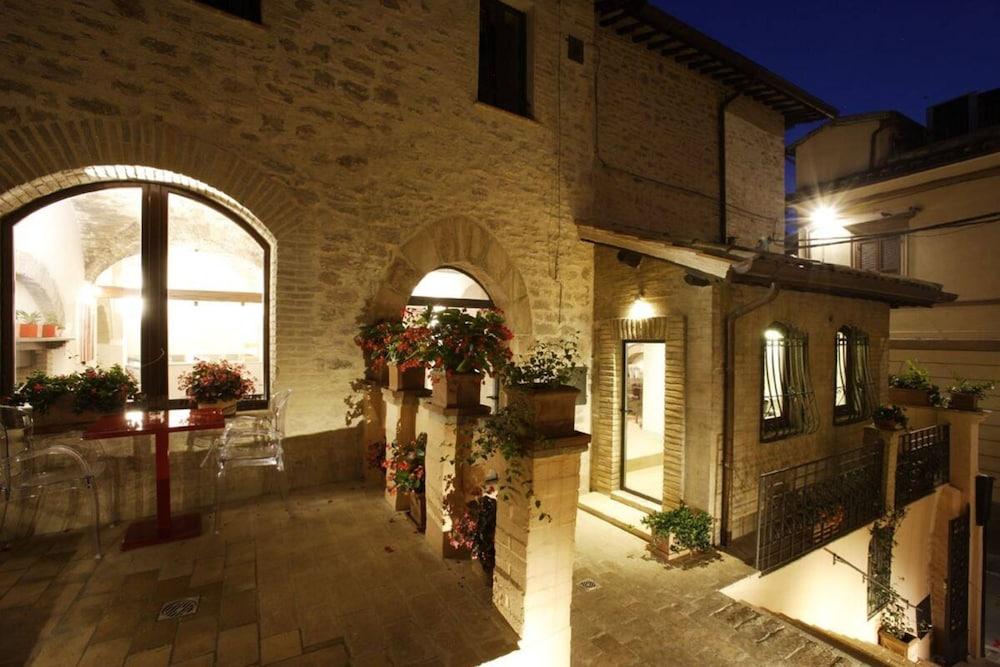 Hotel Sorella Luna Assisi Esterno foto
